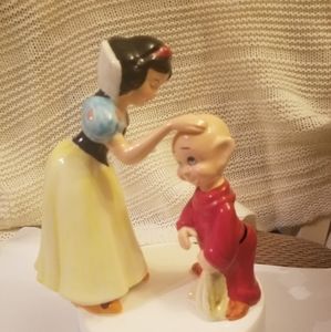 Vintage Snow white music box